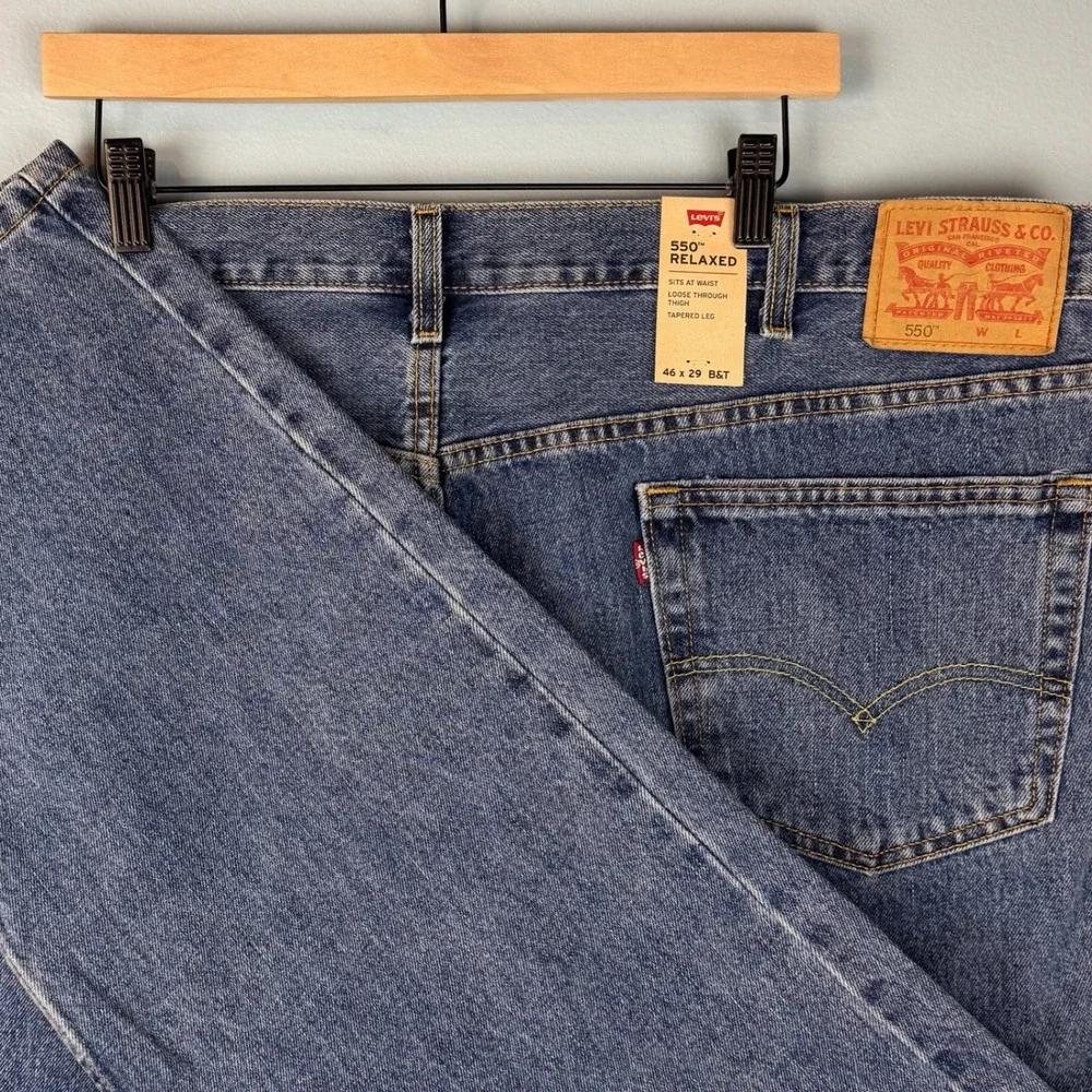 NEW Levi's 550 Relaxed Jeans Mens 46x29 Blue Medium Wash Tapered Leg Denim